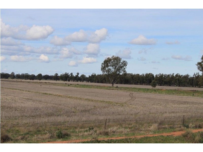 147 Sturt Highway, Galore NSW 2650