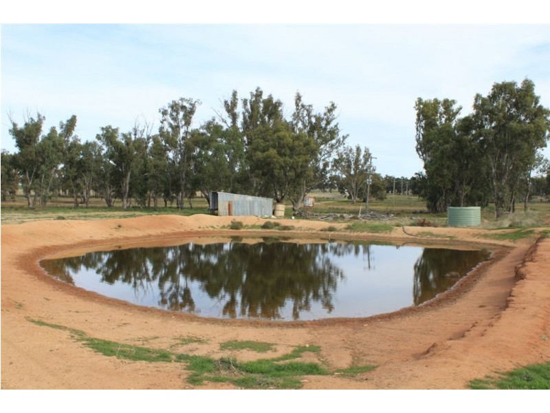 147 Sturt Highway, Galore NSW 2650