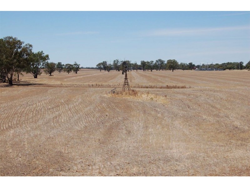 138 Sturt Highway, Galore NSW 2650