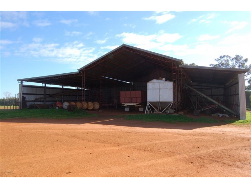 Una 577 Tooyal Road, Wagga Wagga NSW 2650