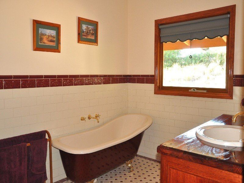 1234 Banksdale Road, Hansonville VIC 3675