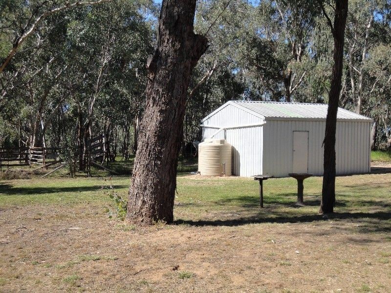 300 Warby Range Road, Glenrowan VIC 3675