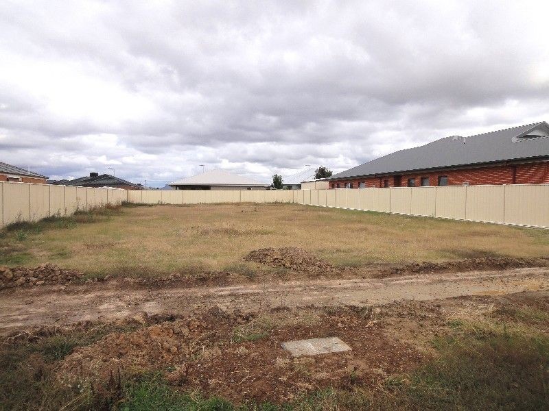 29 Cambridge Drive, Wangaratta VIC 3677