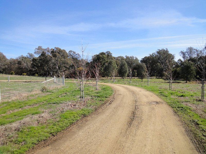 Oxley VIC 3678