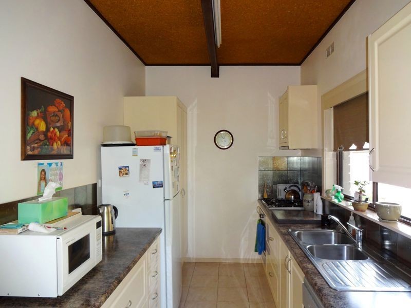 1/4 Caraselle Avenue, Wangaratta VIC 3677