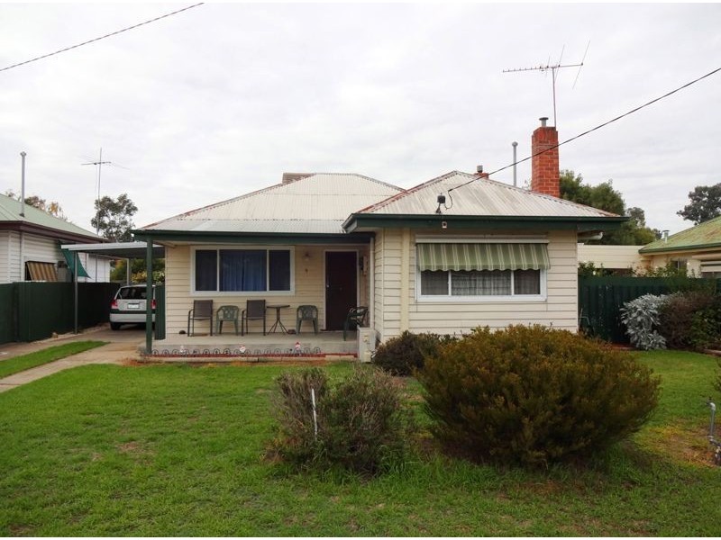 9 Hamilton Crescent, Wangaratta VIC 3677