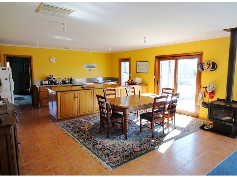 62 Ryans Road, Almonds VIC 3727