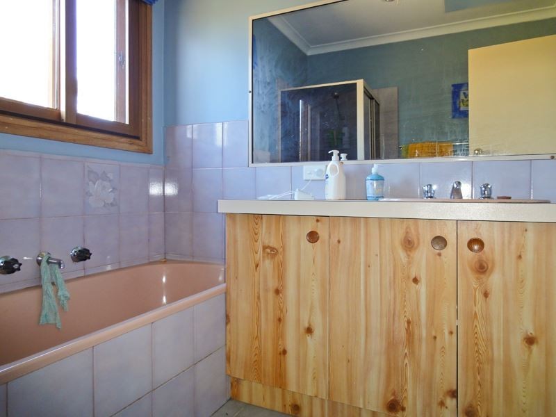 62 Ryans Road, Almonds VIC 3727