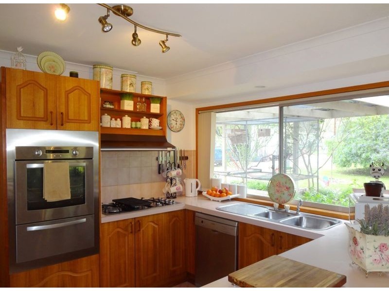 16 Mistletoe Lane, Glenrowan VIC 3675