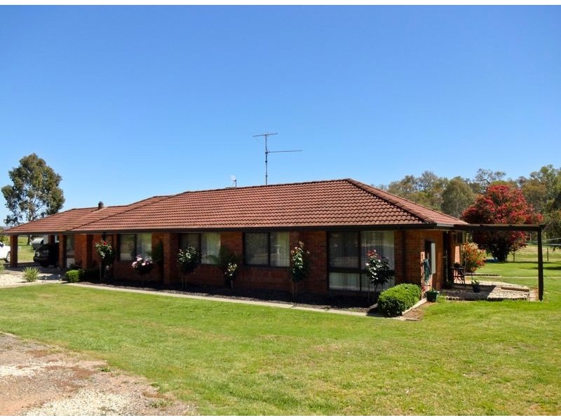 73 Usshers Drive, Waldara VIC 3678