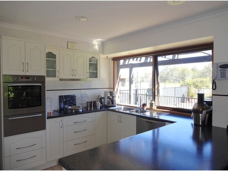 73 Usshers Drive, Waldara VIC 3678