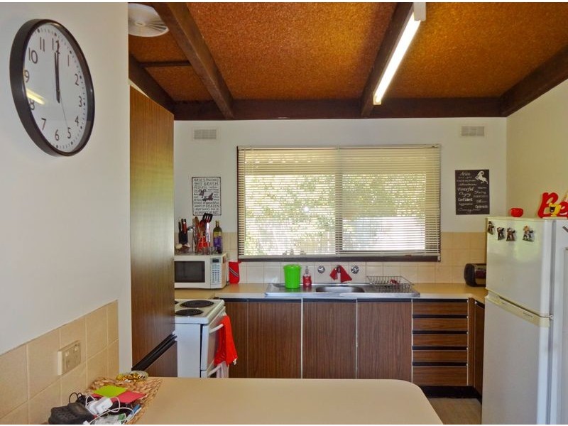 11 Simpson Street, Oxley VIC 3678