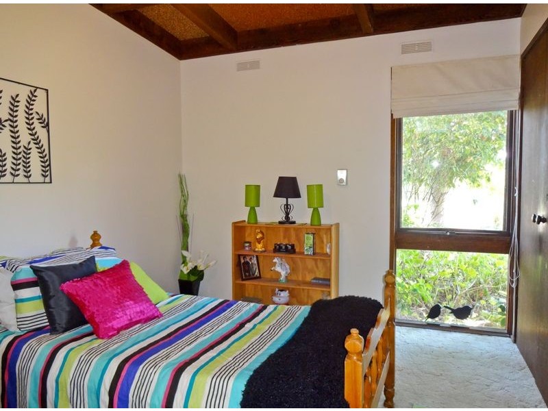 11 Simpson Street, Oxley VIC 3678