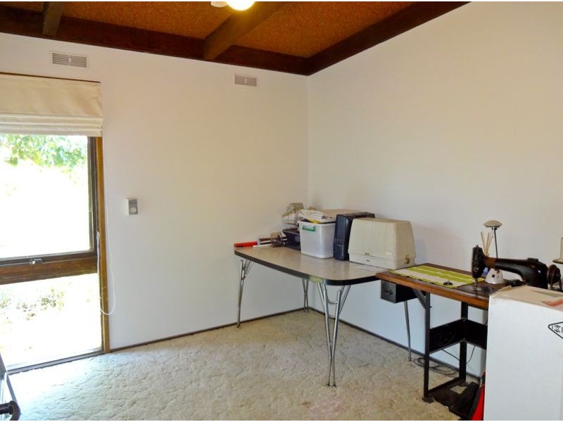 11 Simpson Street, Oxley VIC 3678