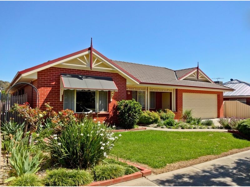 17 Collyndale Drive, Wangaratta VIC 3677