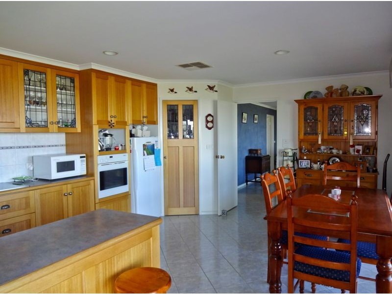 170 Yarrabee Road, Markwood VIC 3678