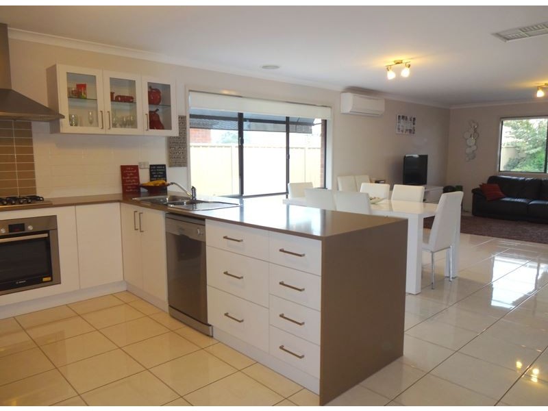 34 Thomas Wedge Drive, Wangaratta VIC 3677