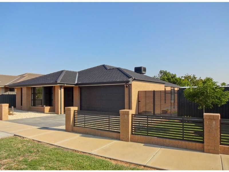 22 Kingfisher Drive, Wangaratta VIC 3677