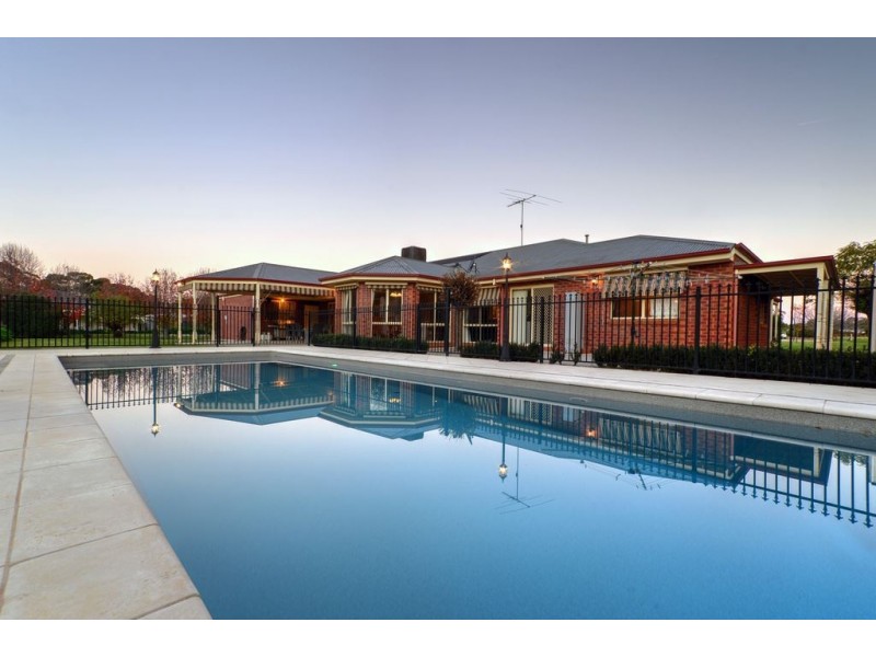 26 Woodland Grove, Waldara VIC 3678