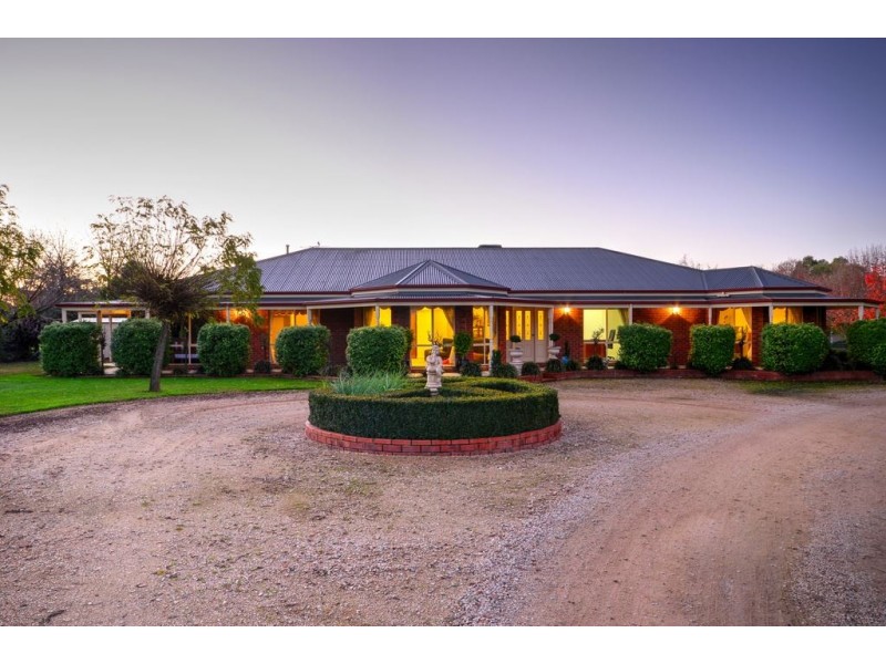 26 Woodland Grove, Waldara VIC 3678