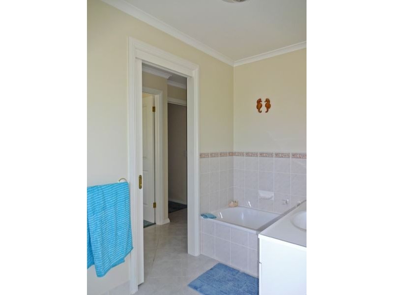 10 Waratah Drive, Wangaratta VIC 3677