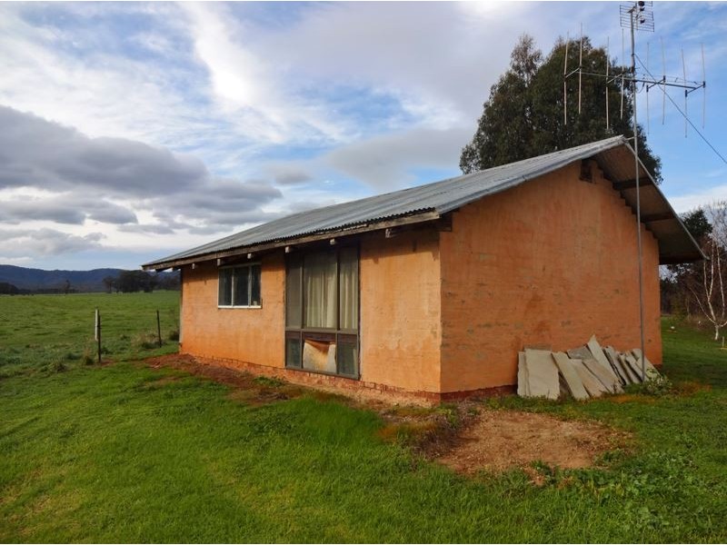 72 Smalls Lane, Cheshunt VIC 3678