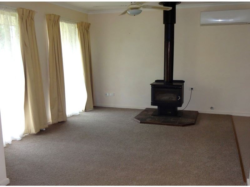 32 Beaconsfield Parade, Glenrowan VIC 3675