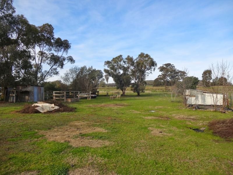 29 School Road, Springhurst VIC 3682