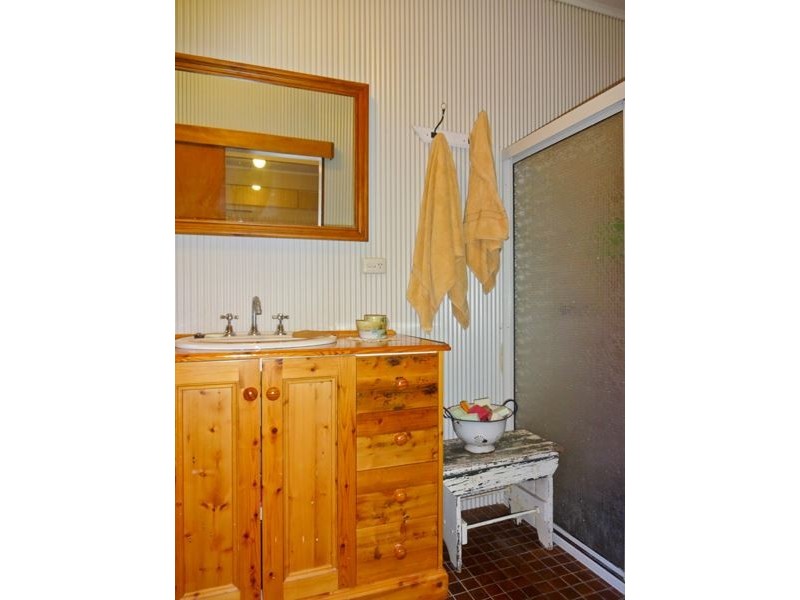 33 Victory Parade, Wangaratta VIC 3677