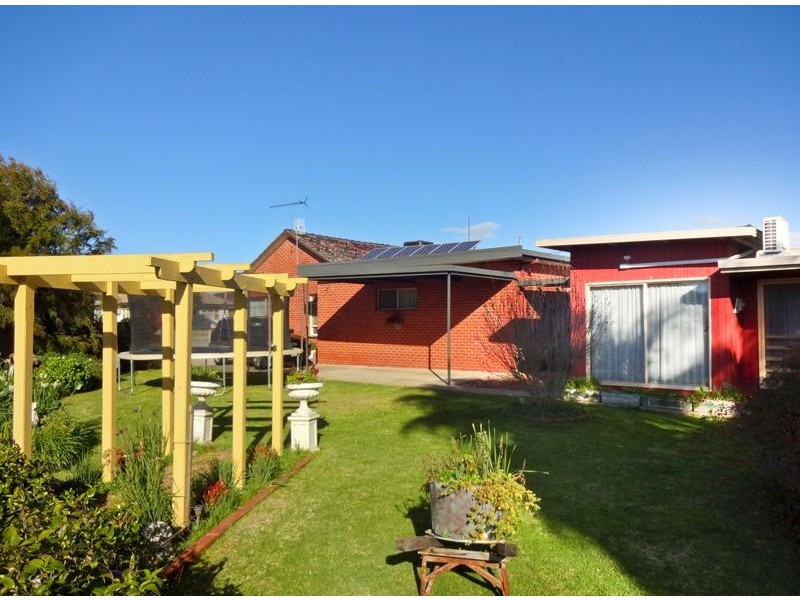 33 Victory Parade, Wangaratta VIC 3677