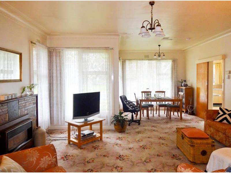 6 Valdoris Avenue, Wangaratta VIC 3677