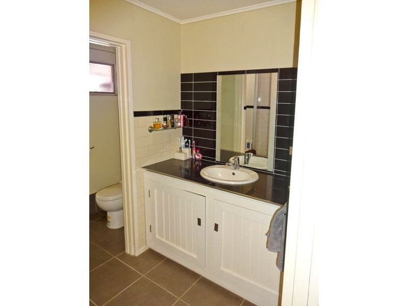 6 Tilson Grove, Wangaratta VIC 3677