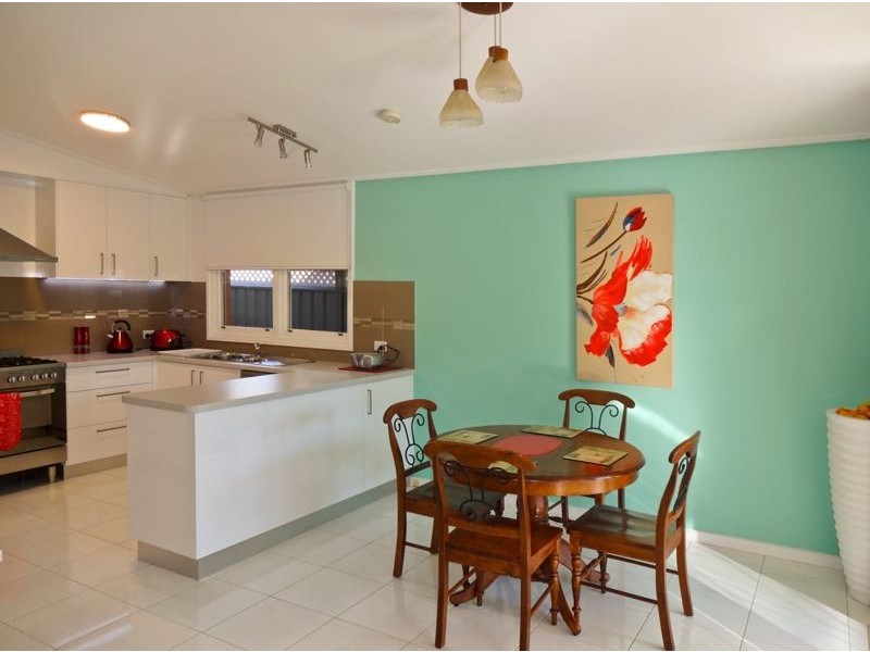 8 Warwillah Avenue, Wangaratta VIC 3677