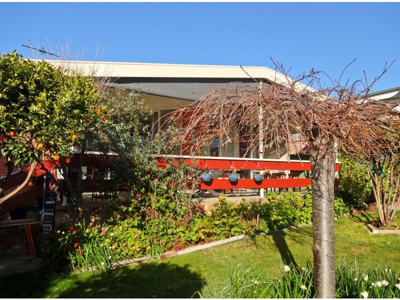 8 Warwillah Avenue, Wangaratta VIC 3677