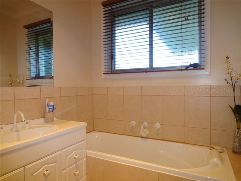 46 Garnet Avenue, Wangaratta VIC 3677