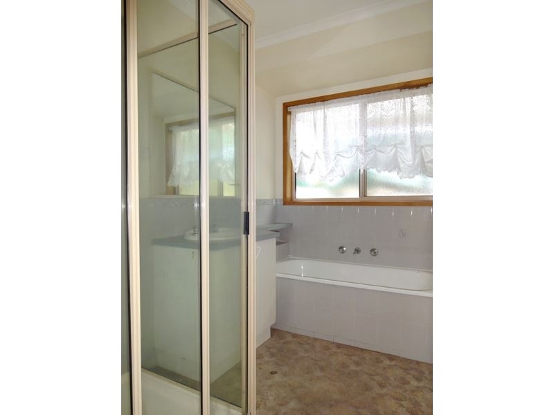 2 Thomas Wedge Drive, Wangaratta VIC 3677