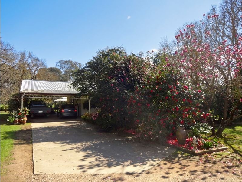 725 Benalla-Whitfield Road, Greta South VIC 3675