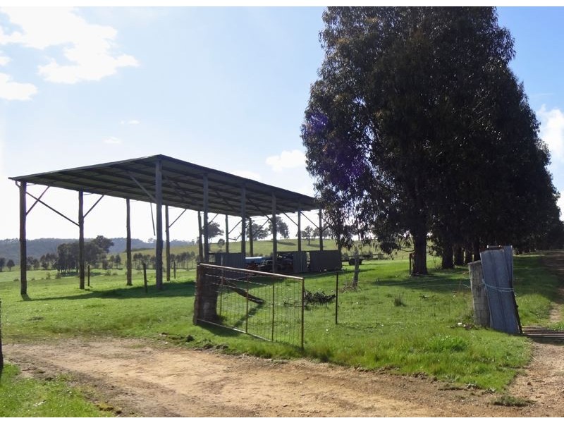 725 Benalla-Whitfield Road, Greta South VIC 3675