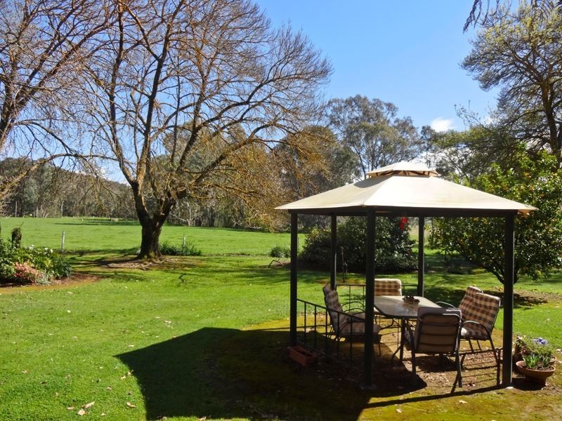 725 Benalla-Whitfield Road, Greta South VIC 3675