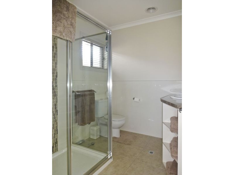 27 Logan Drive, Wangaratta VIC 3677