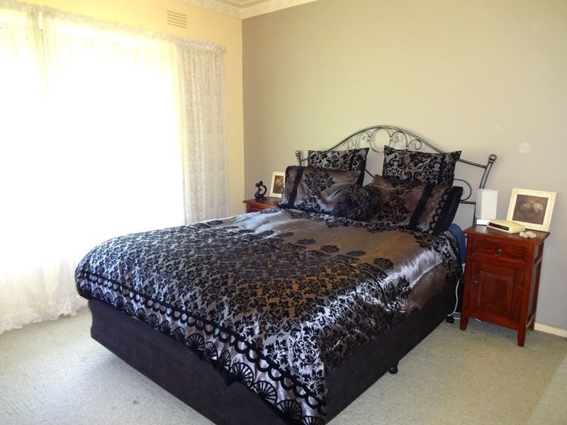 8 Park Crescent, Wangaratta VIC 3677