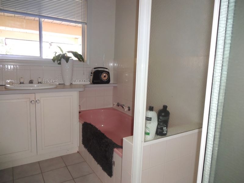 8 Park Crescent, Wangaratta VIC 3677