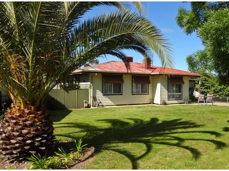 32 Irving Street, Wangaratta VIC 3677