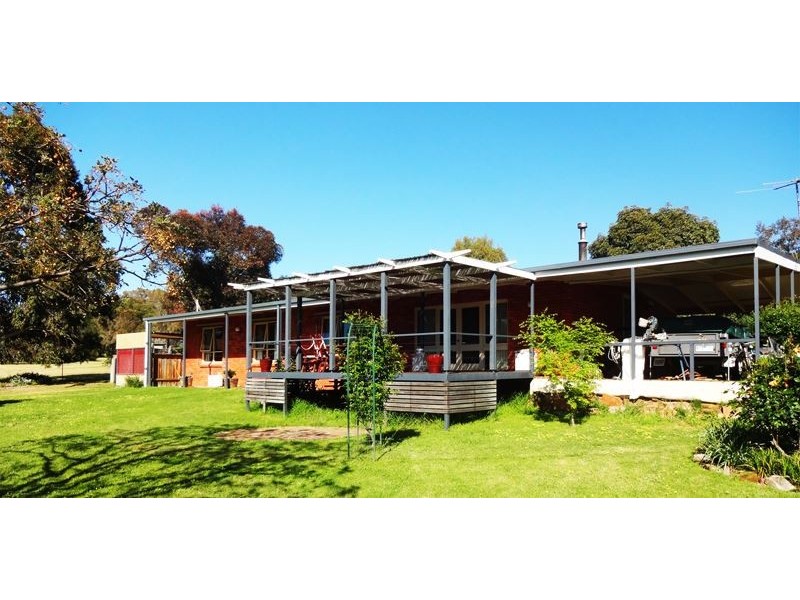 11 Omar Close, Glenrowan VIC 3675