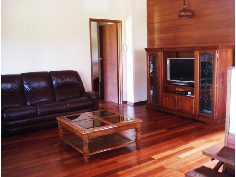 11 Omar Close, Glenrowan VIC 3675