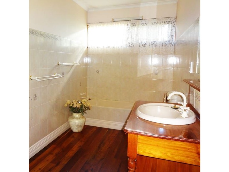 11 Omar Close, Glenrowan VIC 3675