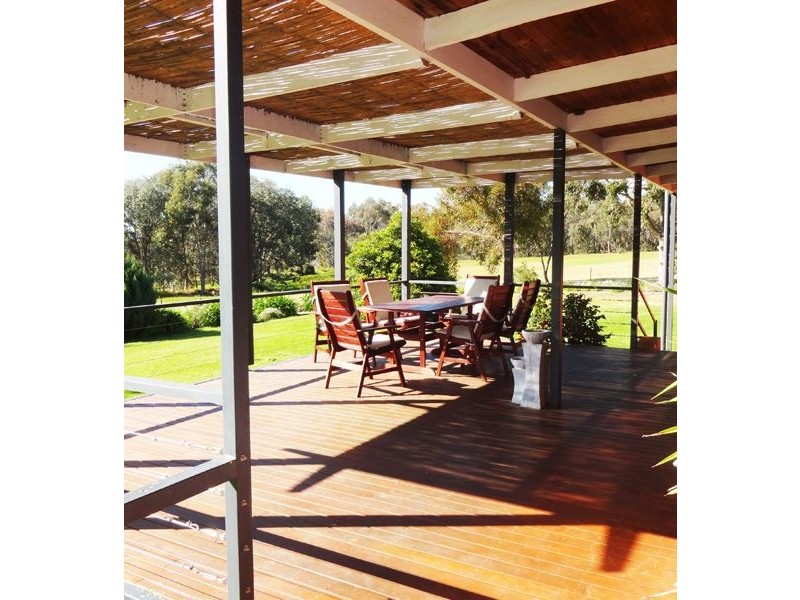 11 Omar Close, Glenrowan VIC 3675