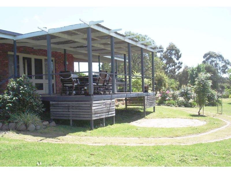 11 Omar Close, Glenrowan VIC 3675