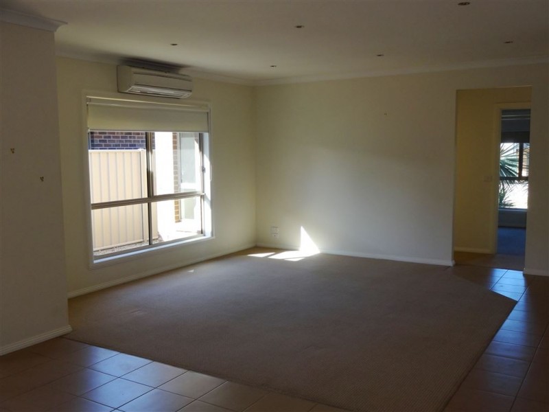 16 Kingfisher Drive, Wangaratta VIC 3677