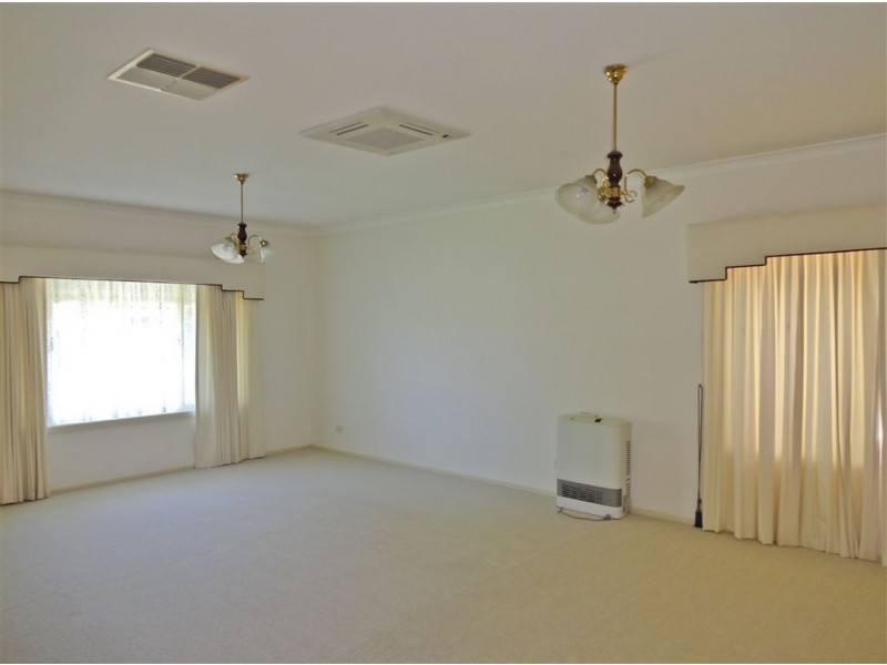 17 Collyndale Drive, Wangaratta VIC 3677